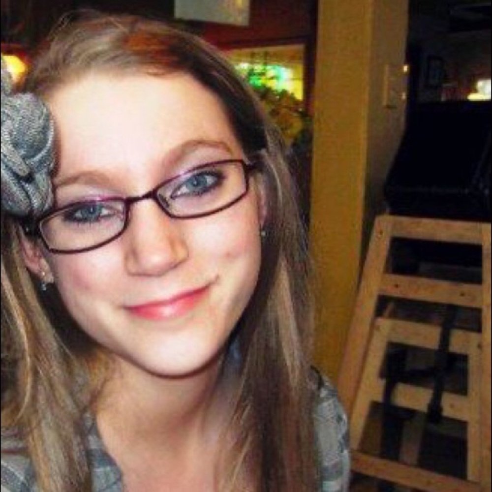 Meet your Posher, Alisa